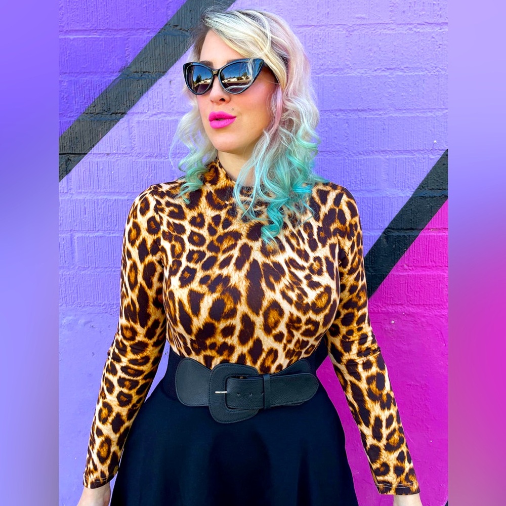 Retrolicious Leopard Print Mock Neck Top, Size L
